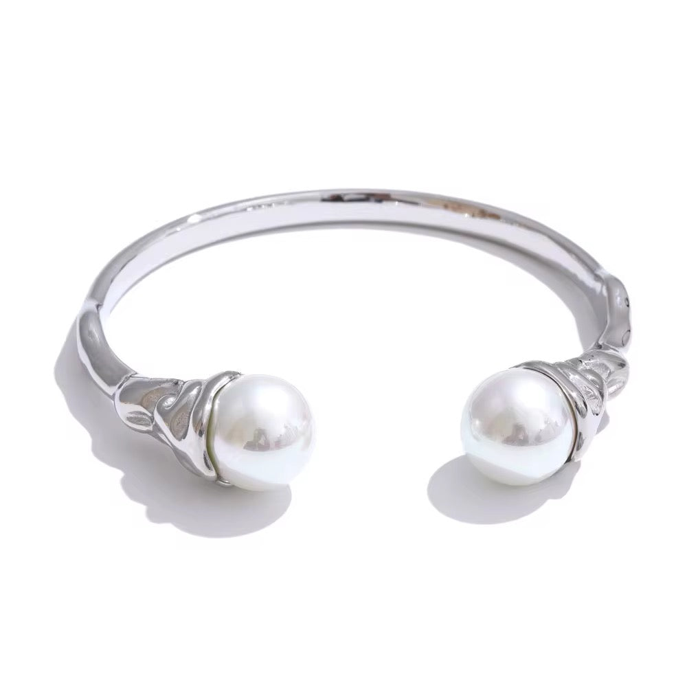 Big Pearl Bangle
